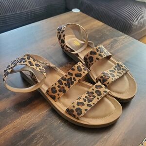 Cushionnaire Leopard Sandals